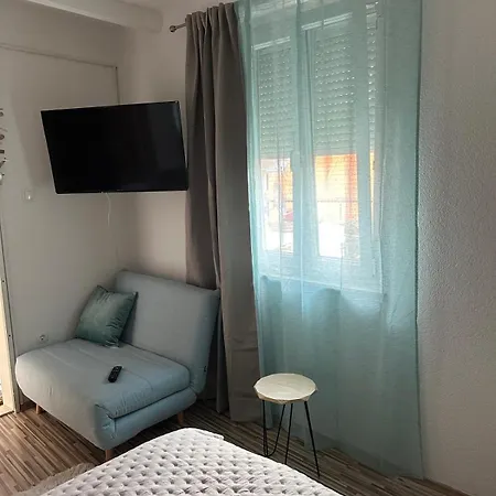 Lucky Star In Center Apartment